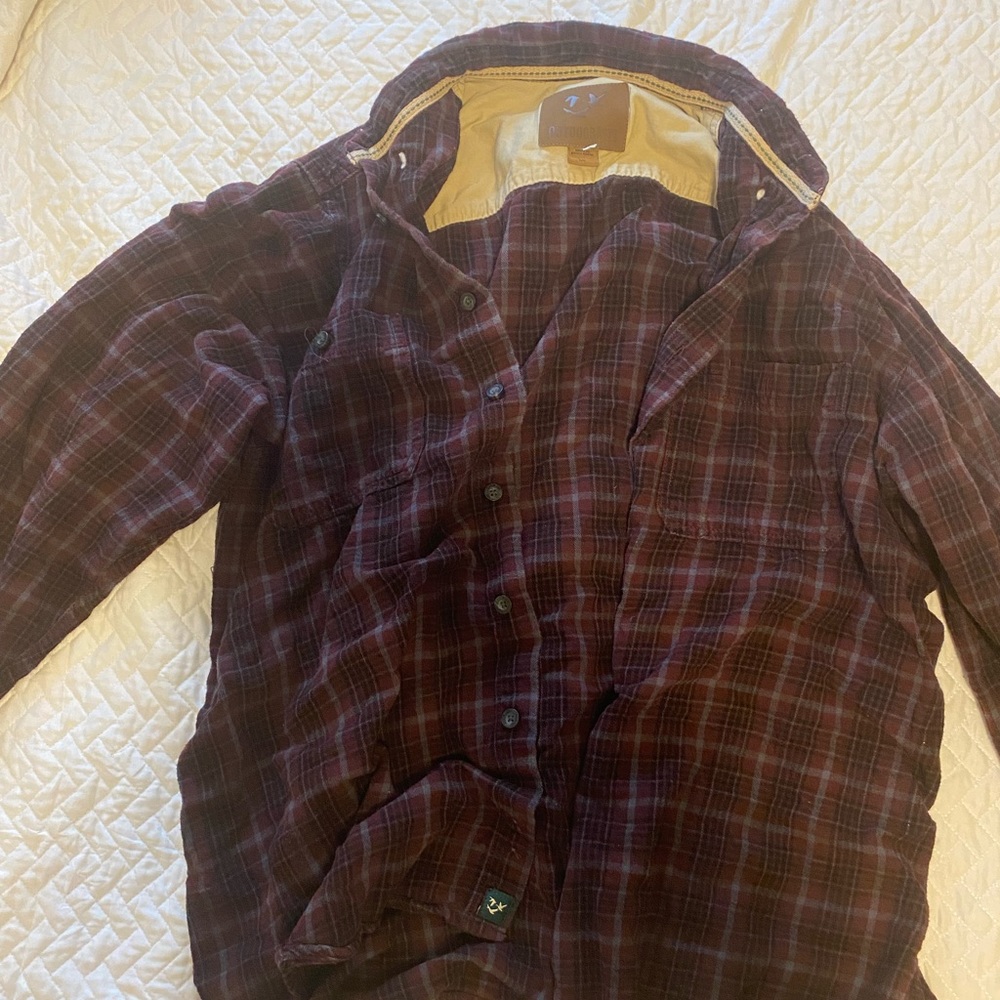 outdoor life flannel size L, used but good condition